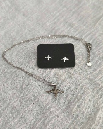 26  σετ κολιε σκουλαρικια καρδιογαφημα (1)